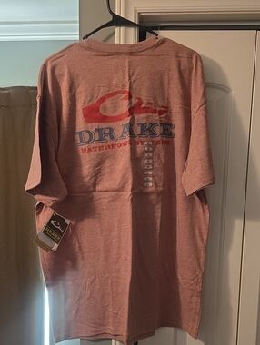 Drake Men’s Short Sleeve Logo Tee in Dusty Rose Heather